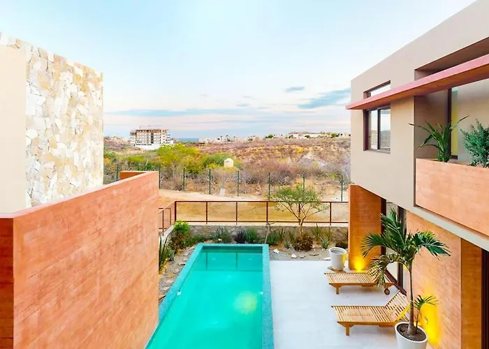 Luxury House With Private Pool, Ocean View, Inviting Balcony & Elegant Charm Сasa de vacaciones