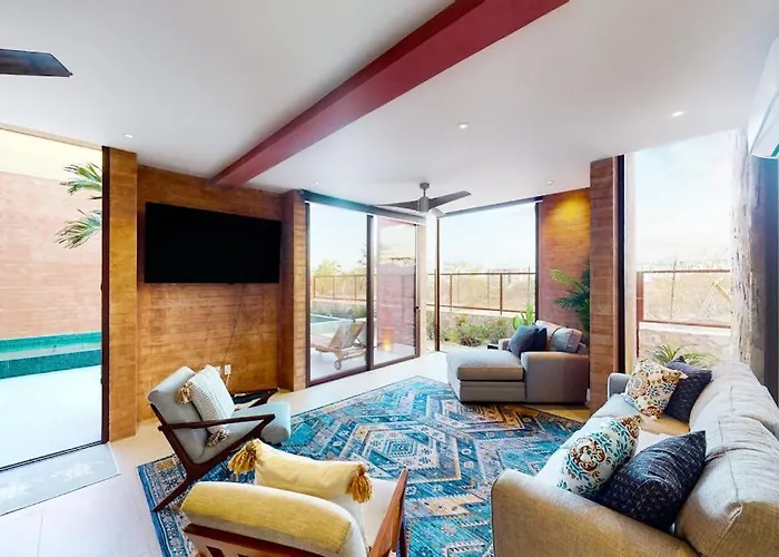 Luxury House With Private Pool, Ocean View, Inviting Balcony & Elegant Charm