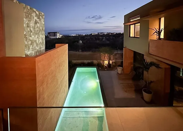 Luxury House With Private Pool, Ocean View, Inviting Balcony & Elegant Charm *