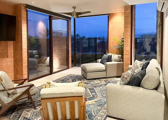 Сasa de vacaciones Luxury House With Private Pool, Ocean View, Inviting Balcony & Elegant Charm San José del Cabo
