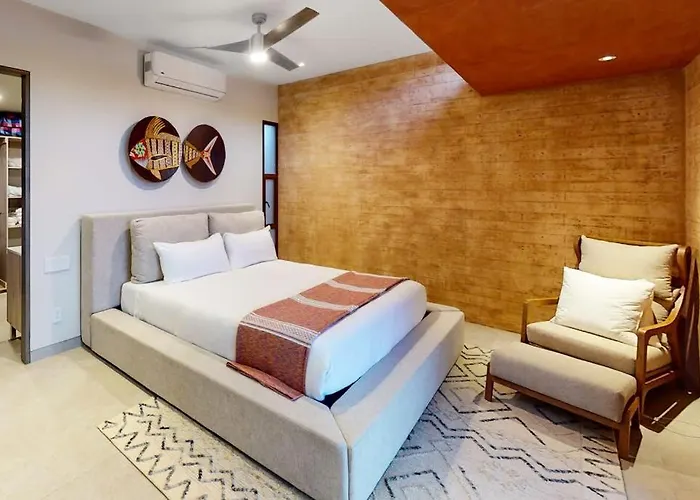Сasa de vacaciones Luxury House With Private Pool, Ocean View, Inviting Balcony & Elegant Charm